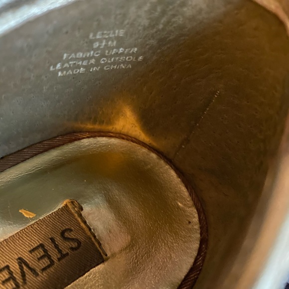 Used-Steve Madden Gold and Tan Peep toe heels - Picture 7 of 7